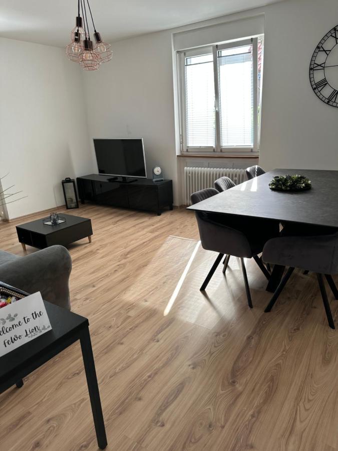 Lion Apartment *